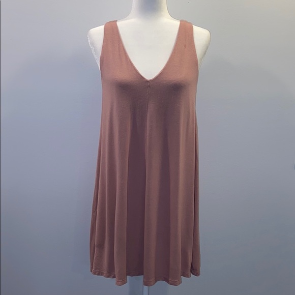 H&M Dresses & Skirts - ☀️ H and M casual flowy dress